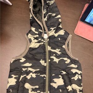 Kids Camouflage Hooded Vest